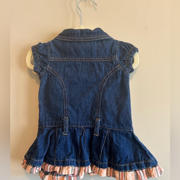 Vintage Carters Denim Top with Ruffles, Size 3-6 mo - Picture 4 of 7